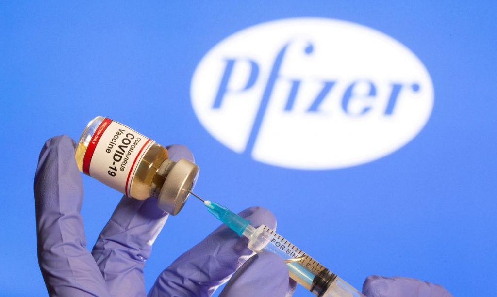 3bd2e030-pfizer-1024x613 Reconhecimento de recusa de oferta da Pfizer amplia críticas a atuação de Bolsonaro na pandemia