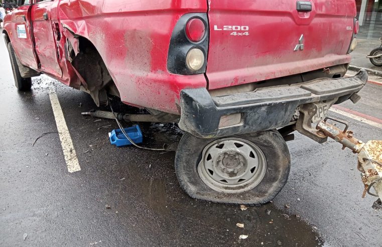 Após ter mal súbito, motorista perde o controle do veículo e causa acidente, em Paranaguá