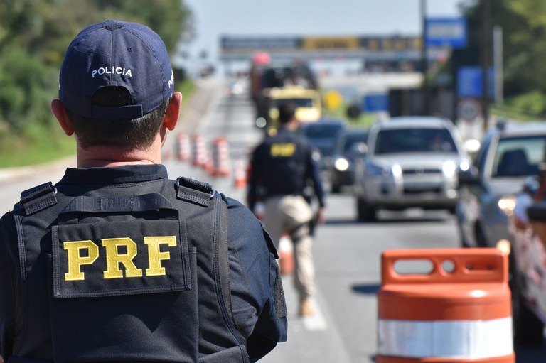 PRF inicia Operação Carnaval 2021 e Ecovia prevê fluxo intenso de veículos no sentido litoral