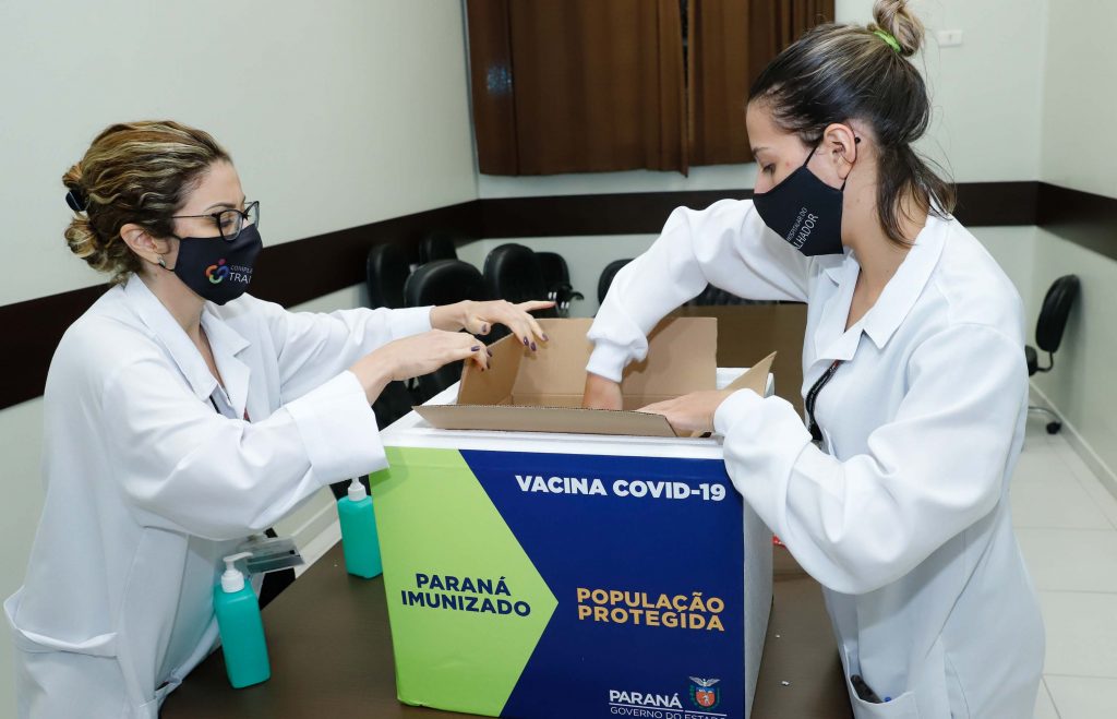 b3c5138d-trabalhador-03-1024x659 Hospital do Trabalhador comemora 74 anos com a primeira vacinação contra a Covid-19