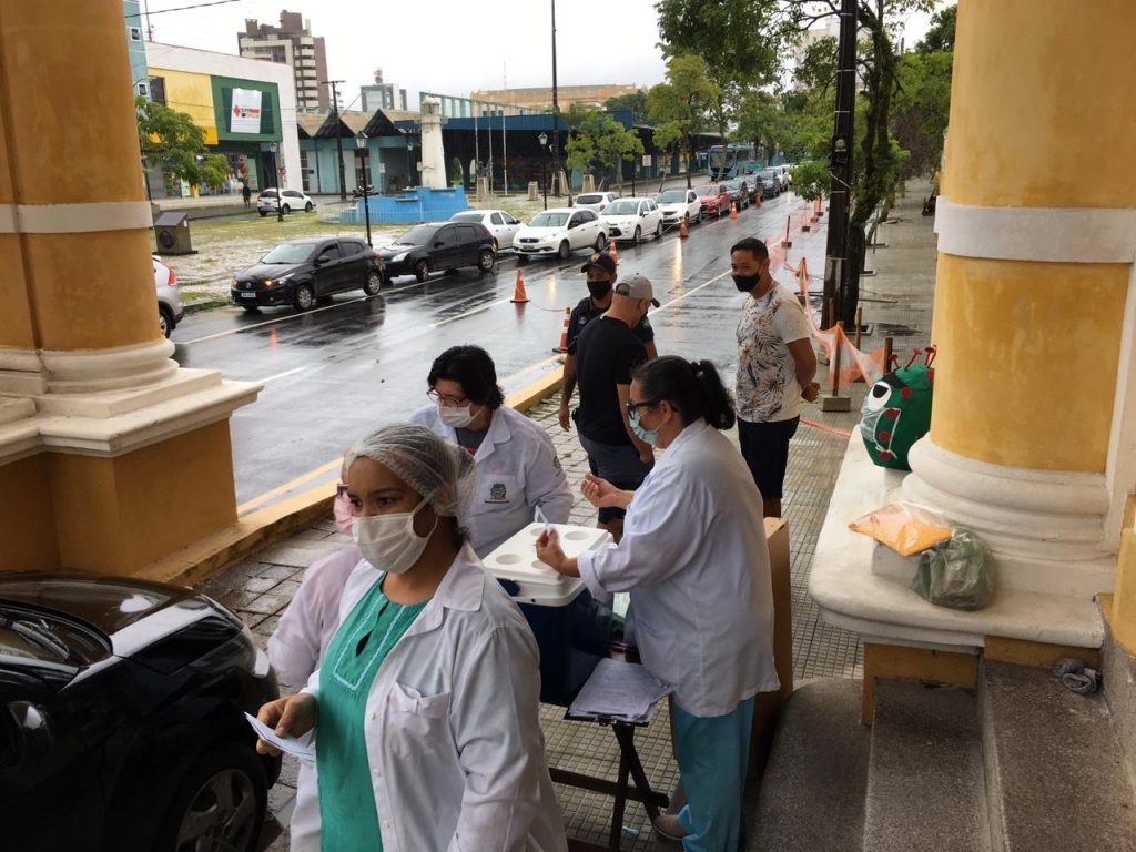 3d1b183c-whatsapp-image-2021-02-27-at-7.36.06-pm-1024x768 Imunização de idosos com mais de 80 anos continua neste domingo (28), em Paranaguá