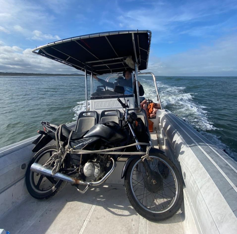 f50193f0-whatsapp-image-2021-07-01-at-18.37.11-e1625251968773 Patrulha Costeira apreende motocicleta na Ilha de Superagui
