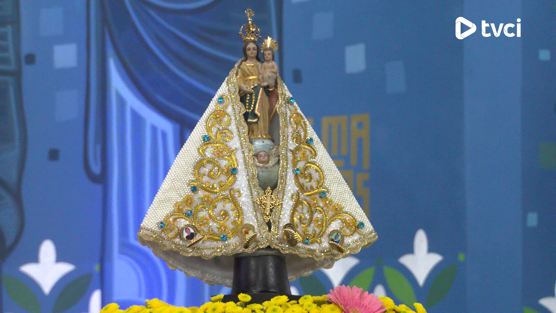 Padroeira do Paraná, Nossa Senhora do Rocio, recebe novo manto em missa solene que abre a festa de 2021