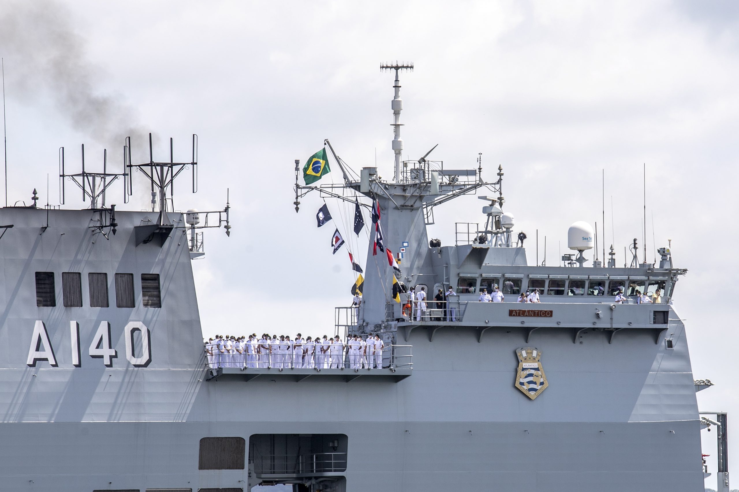 a66f9043-img_0389-a-scaled Porto de Paranaguá recebe navio de guerra e navio-aeródromo de mais de 200 metros da Marinha