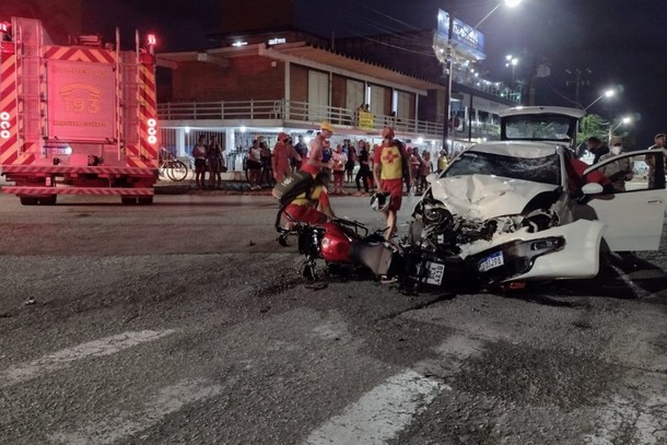 41e879c4-policial-fica-em-estado-grave-apos-acidente-entre-carro-e-moto-no-centro-621ab0951aa97 Policial militar morre em acidente de trânsito em Guaratuba