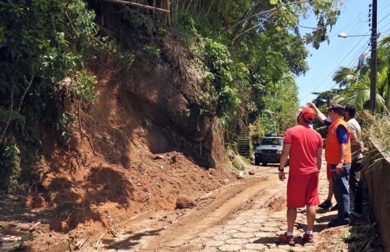 Geólogo da Defesa Civil apoia Guaraqueçaba em avaliação de risco após as chuvas