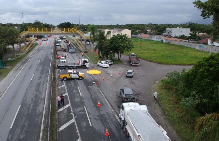 DER/PR libera tráfego de veículos na passarela da PR-407 em Paranaguá