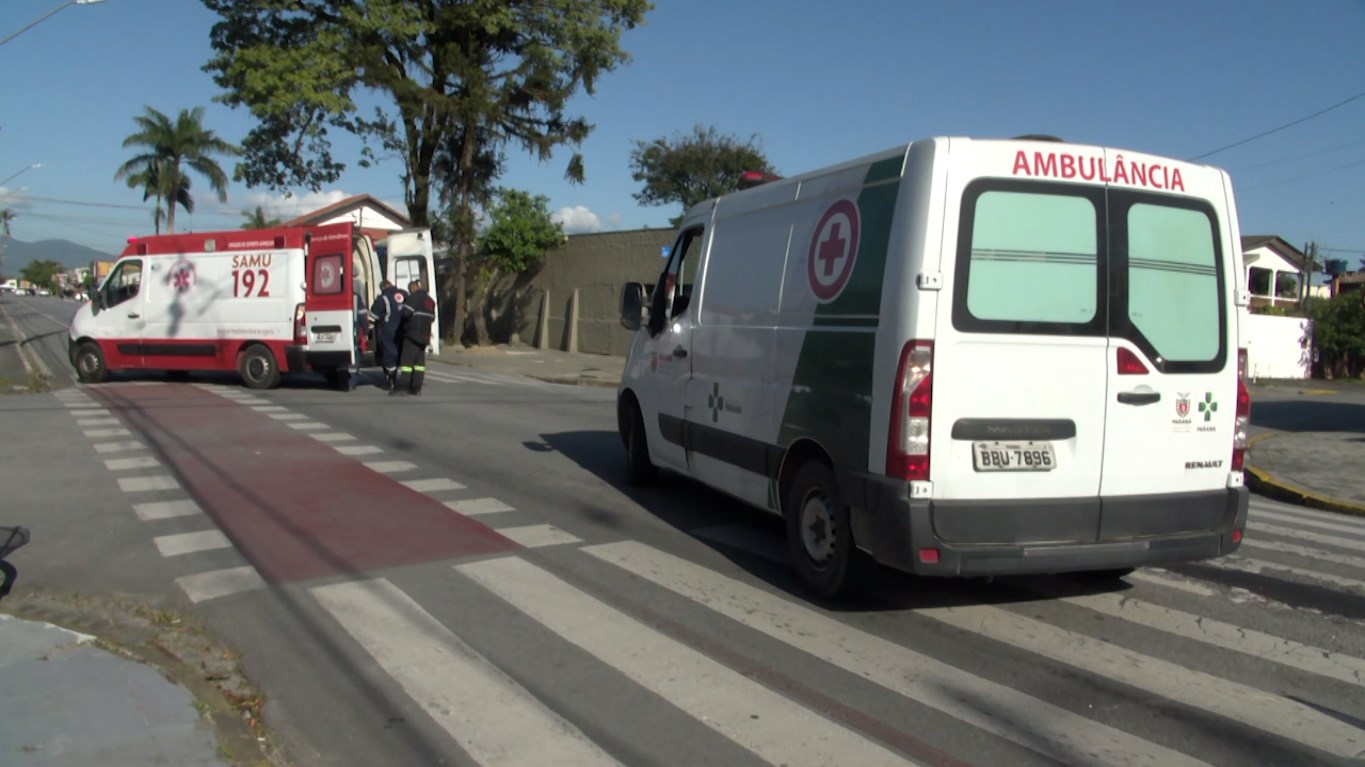 Mulheres são atropeladas por caminhão no Palmital em Paranaguá