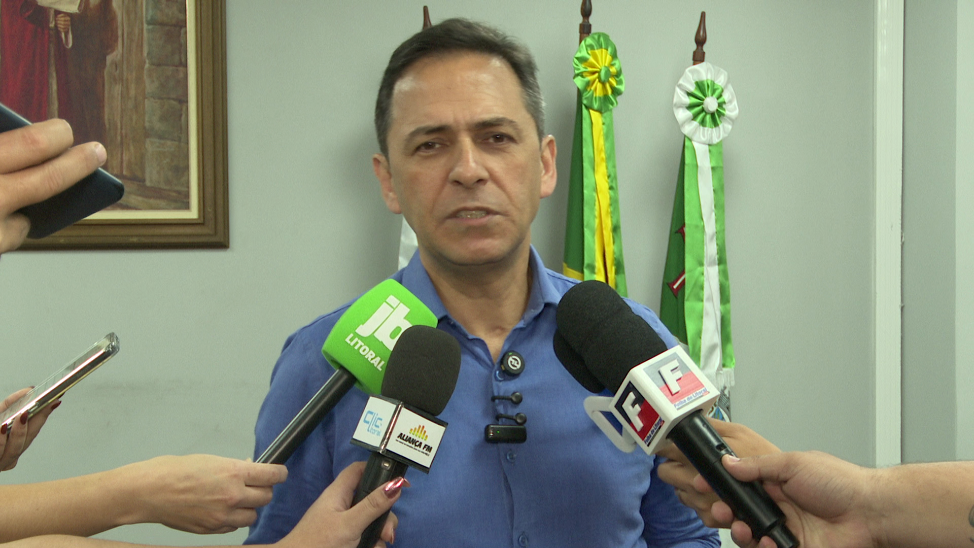 https://media.tvci.com.br/2025/08/82a1f5f4-vlcsnap-2025-08-19-17h51m04s169.png