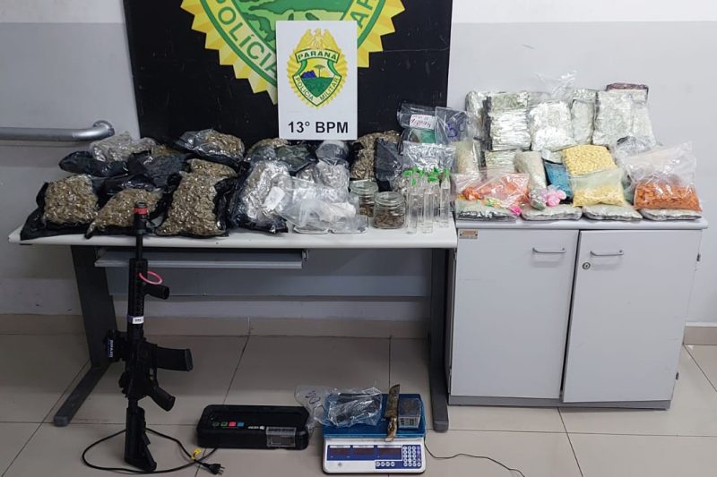 https://media.tvci.com.br/2025/08/944001d4-apreensao-drogas-ctba-e1754061350422.jpg