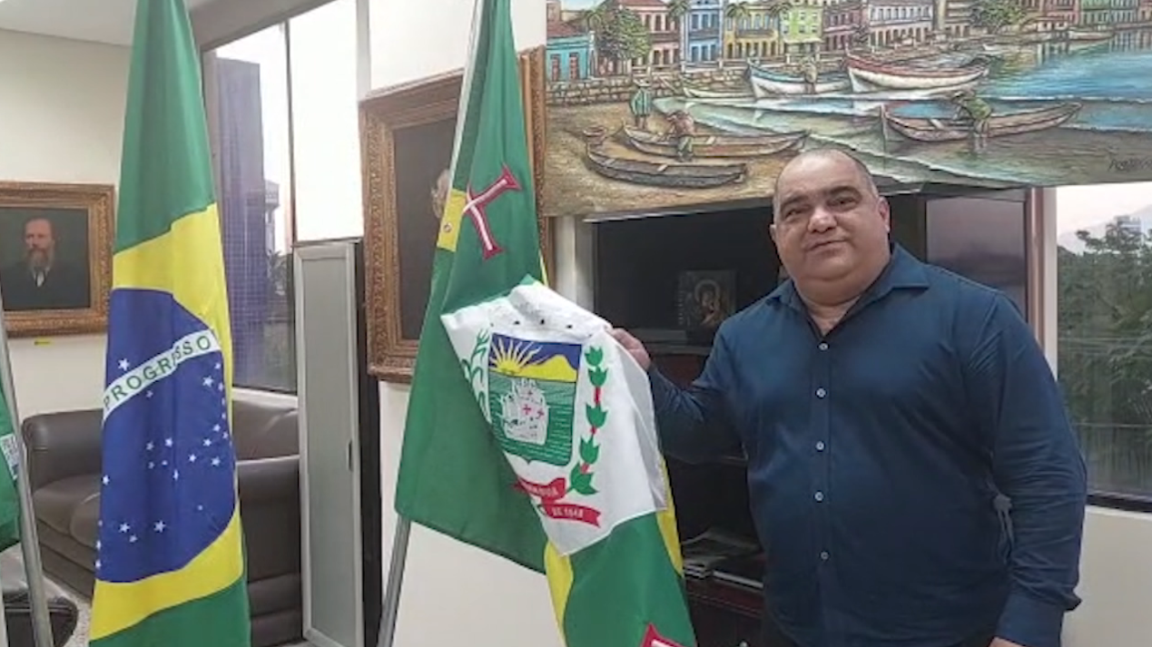 https://media.tvci.com.br/2025/09/d4c44793-fabio-santos.png