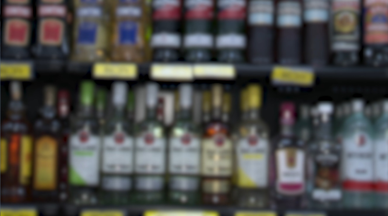 https://media.tvci.com.br/2025/10/7f5a0a3a-bebidas-metanol.jpg