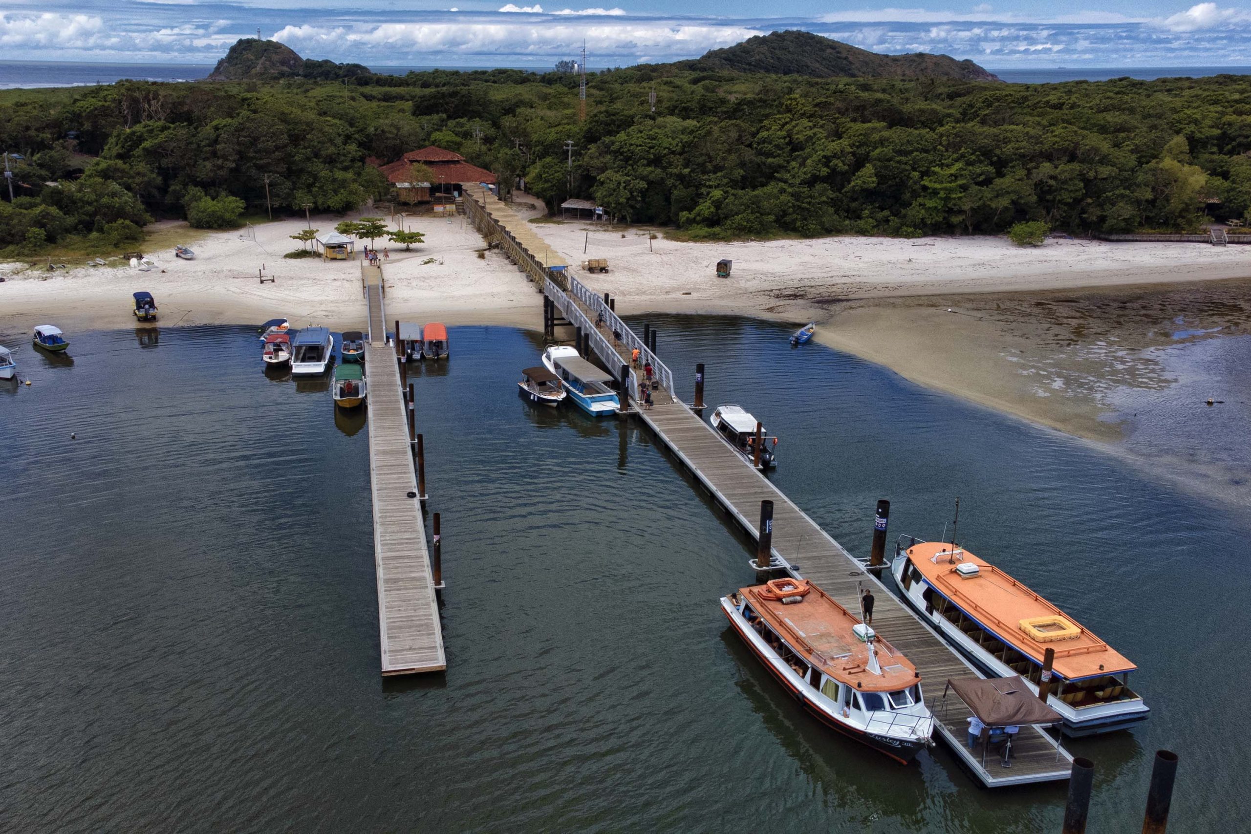 https://media.tvci.com.br/2026/05/9cb05d27-flutuante_ilha_009-scaled.jpg