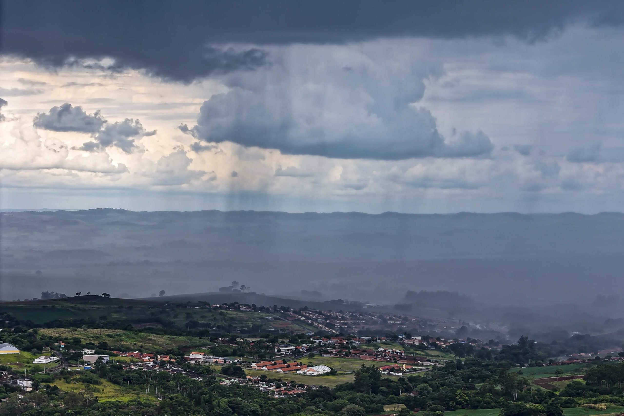 https://media.tvci.com.br/2026/06/942d422f-chuva_horozonte_ibipora_foto_rdziura--scaled.jpg